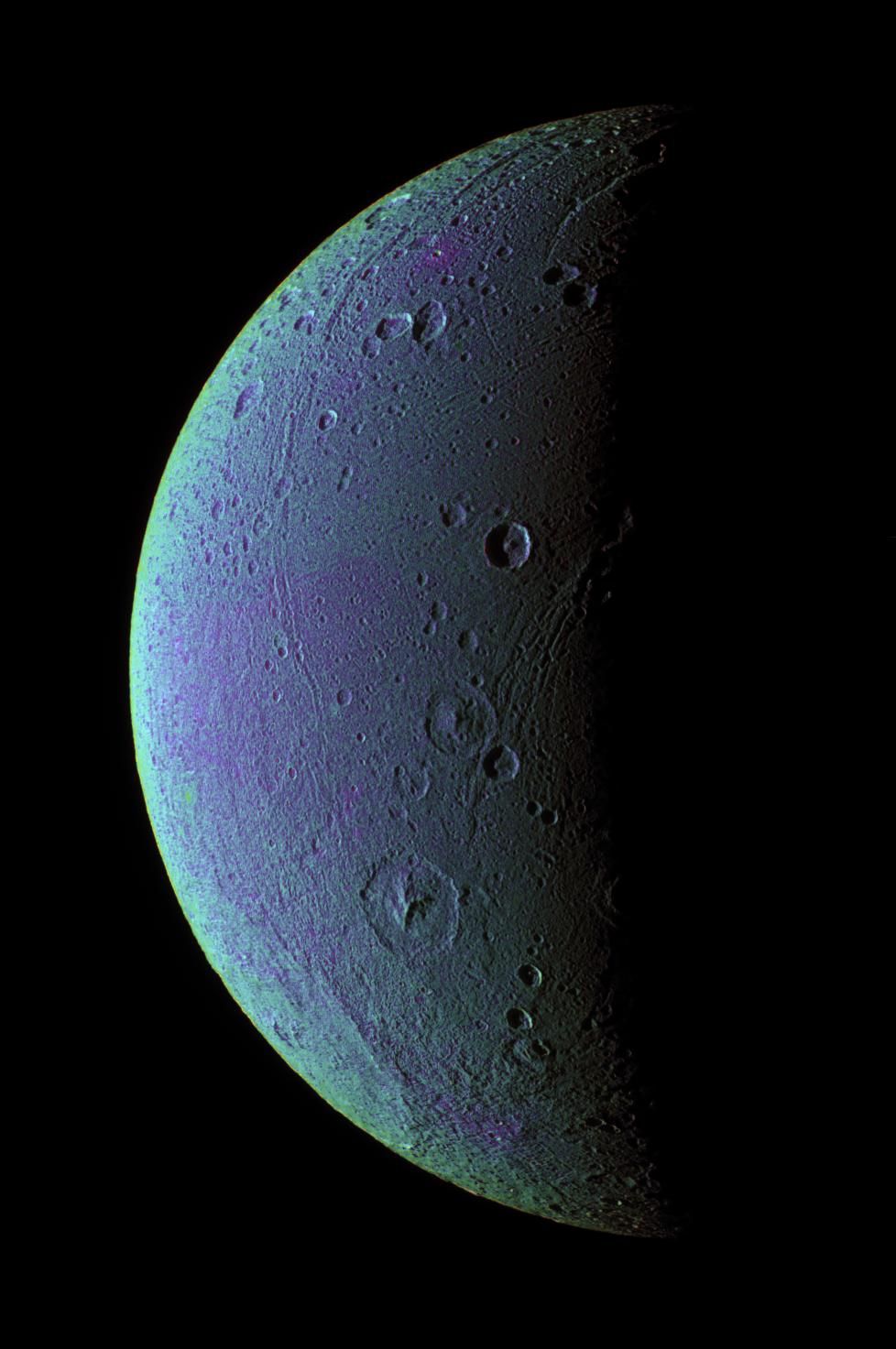 Leading hemisphere of Dione