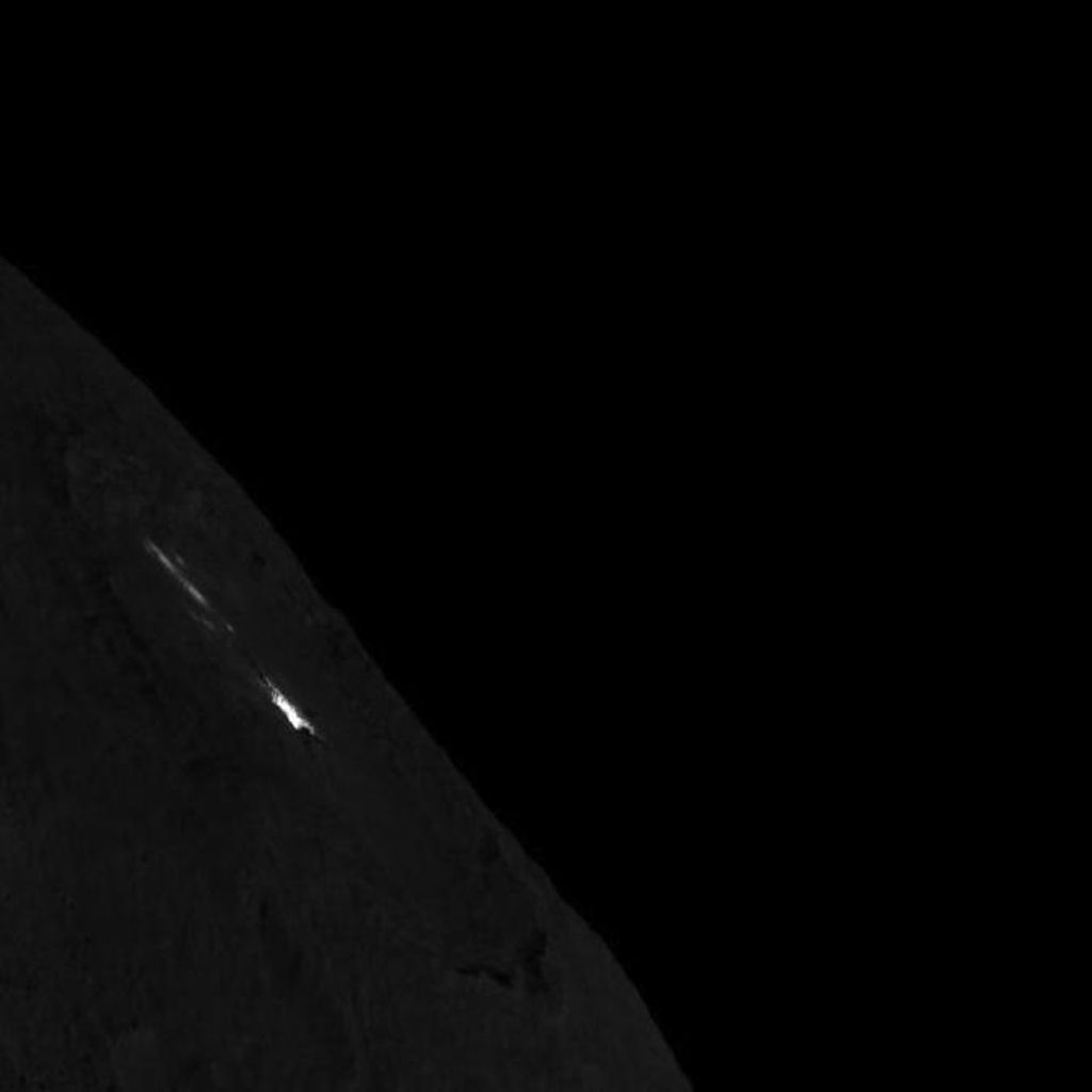 Occator Crater on Ceres' Limb -- Short Exposure