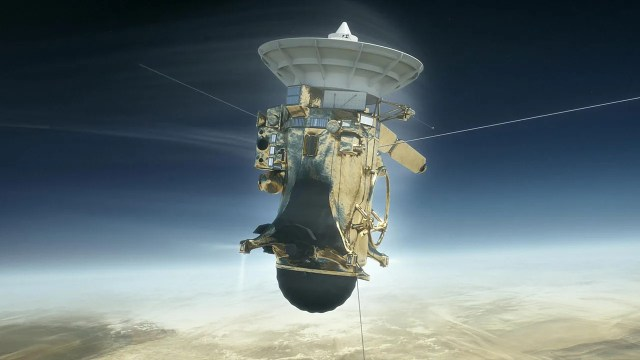 Spacecraft heating up in Saturn's atmosphere.