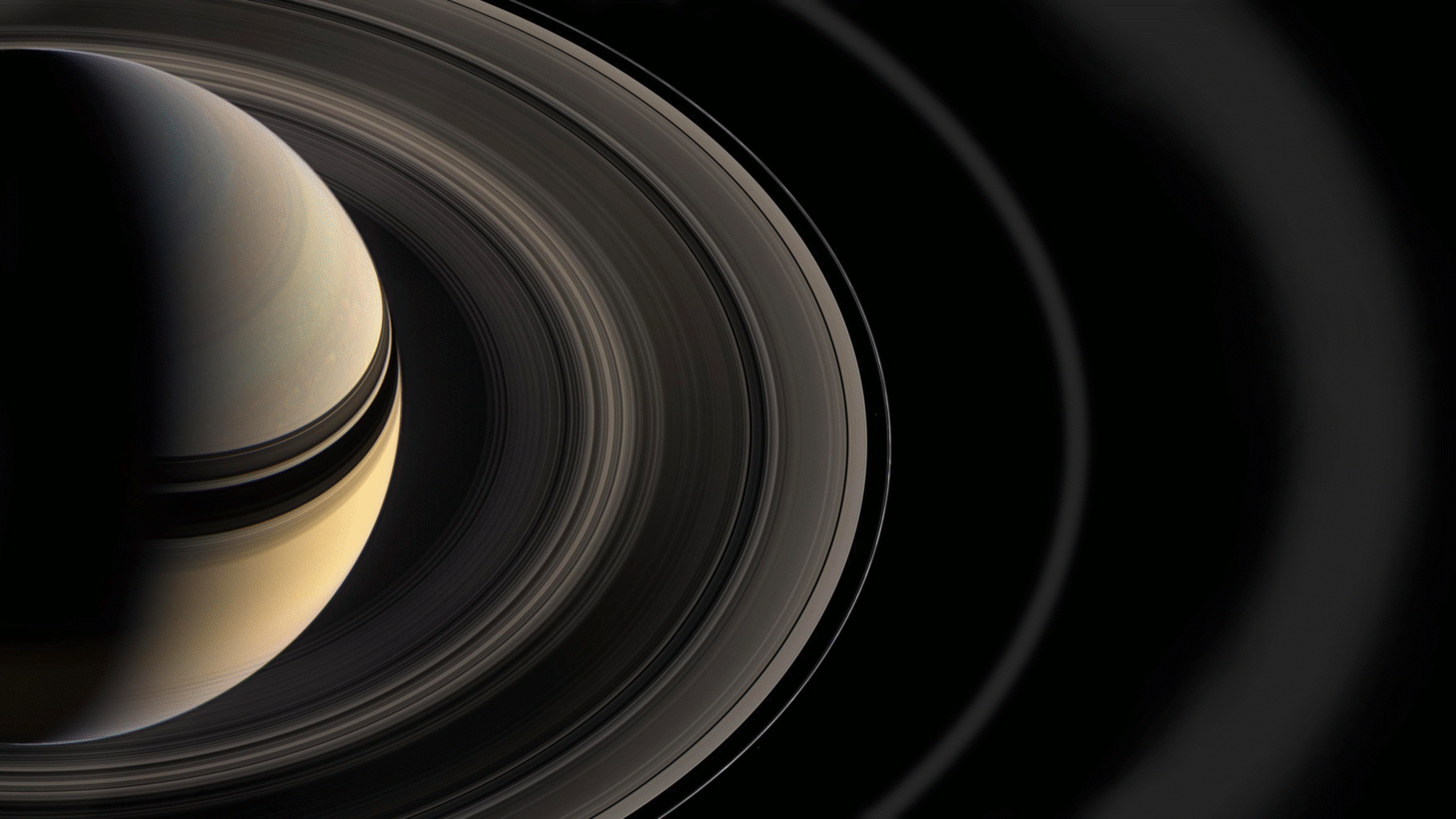 Animated GIF highlighting Saturn's rings in discovery order.