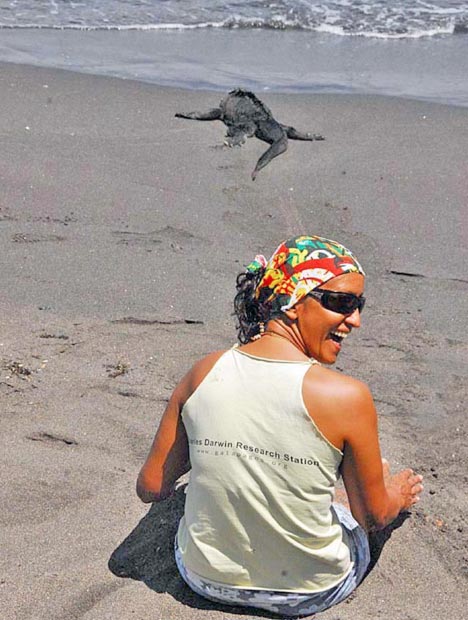 Mariana enjoying some time with the iguana