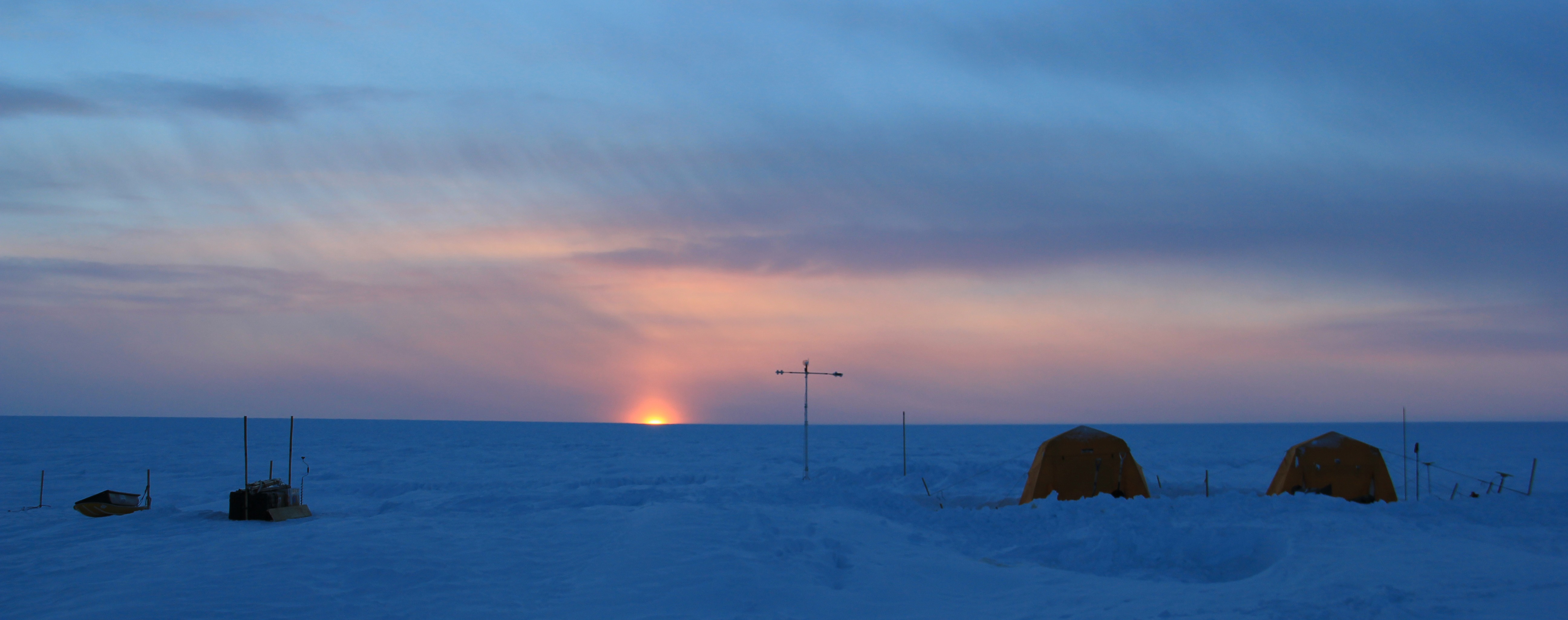 Our flight back had already been canceled twice. It turned out that this was our last evening at camp. We had a total of two pretty sunsets: one on the first day and the second 12 days later, on our last evening.