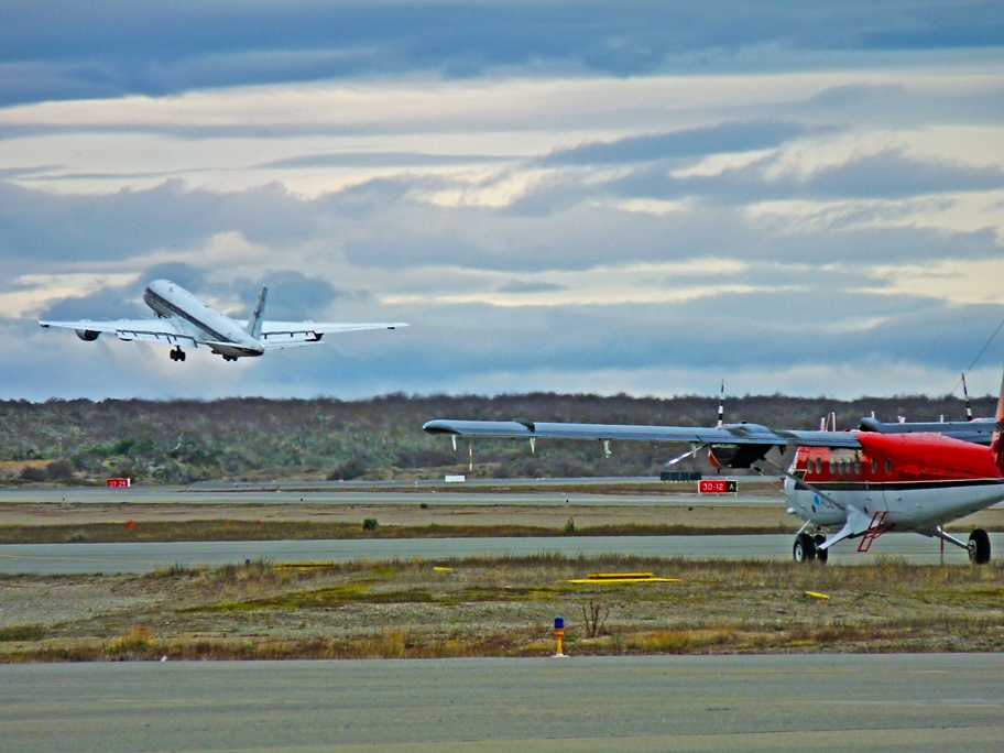 DC-8 and Twin Otter