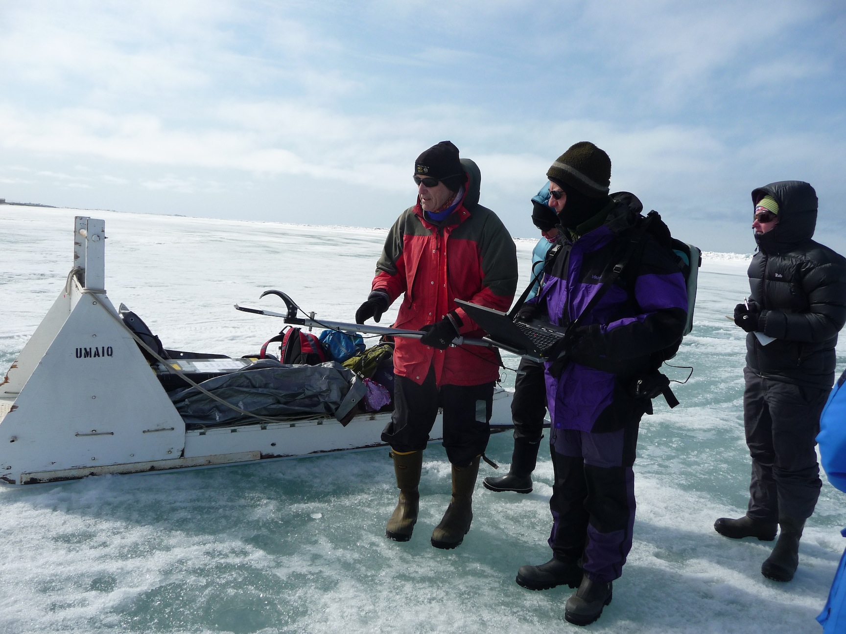 May29_Don_demonstrating_albedo_instrument