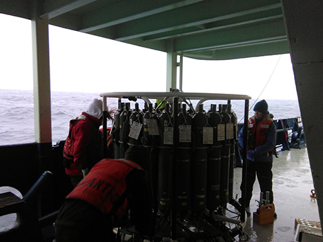 The CTD rosette where sample water is collected from different depths within the ocean. Photo: Luis Avellaneda