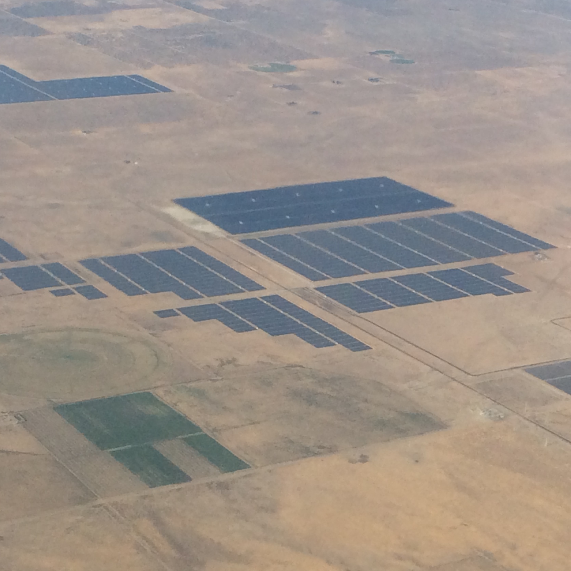 Solar farm in the desert north of Palmdale, CA. Credit: Steve Wofsy
