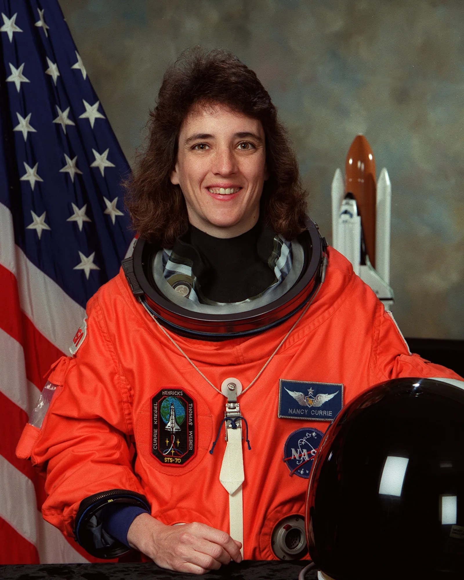 Official astronaut portrait of Nancy Currie.