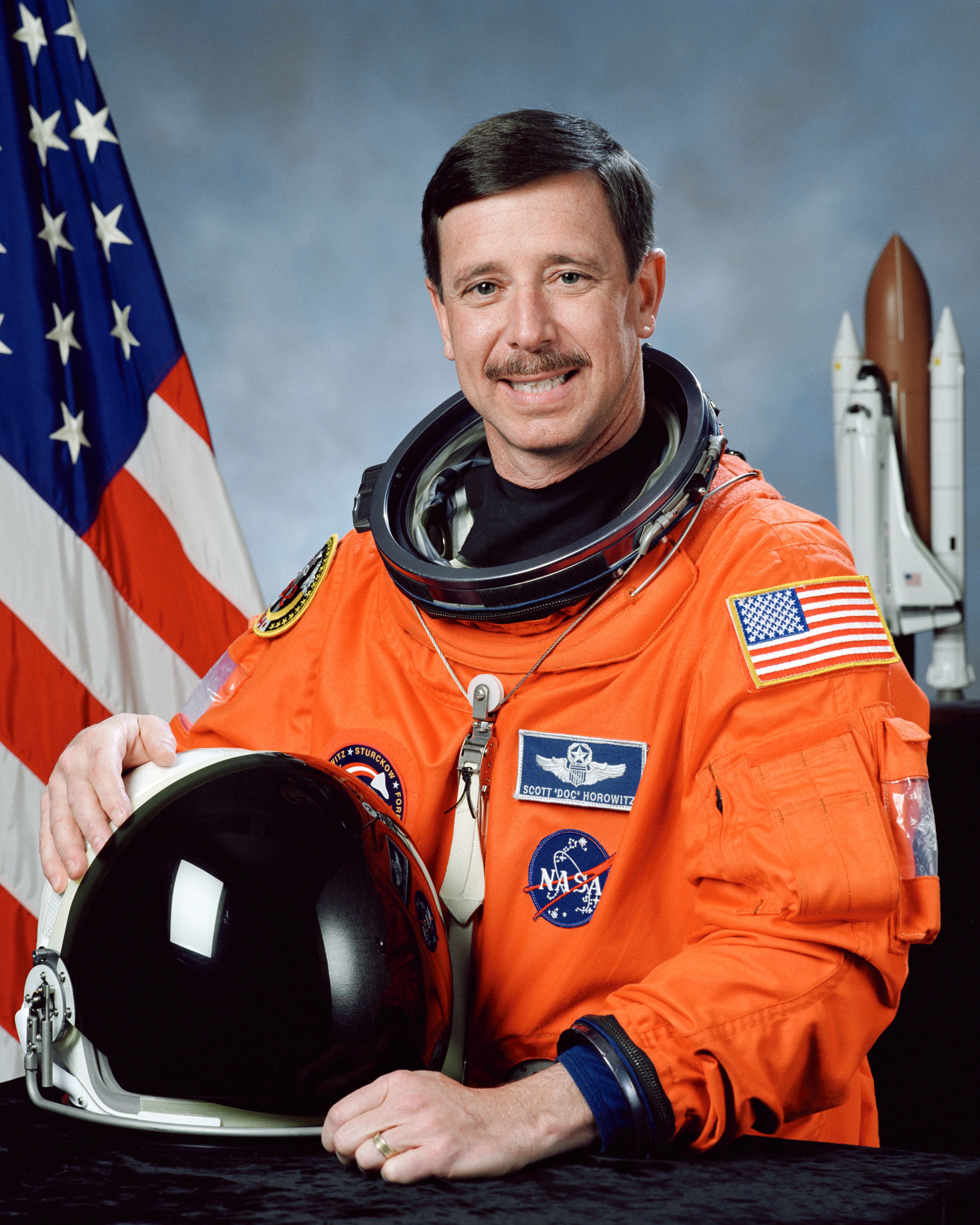 Official astronaut portrait of Scott Horowitz.