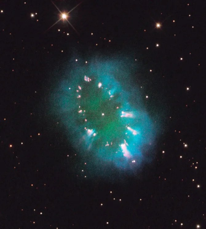 Hubble necklace nebula