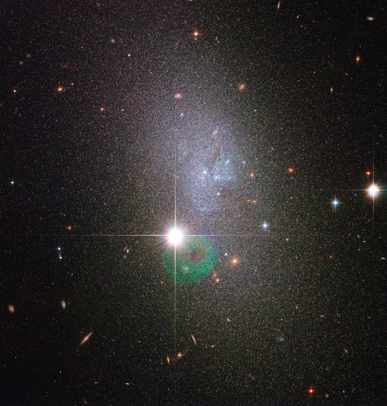 Hubble sees a vapor of stars