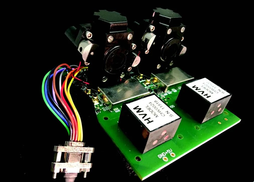 3D rendering of Dual VUV Photomultiplier tubes