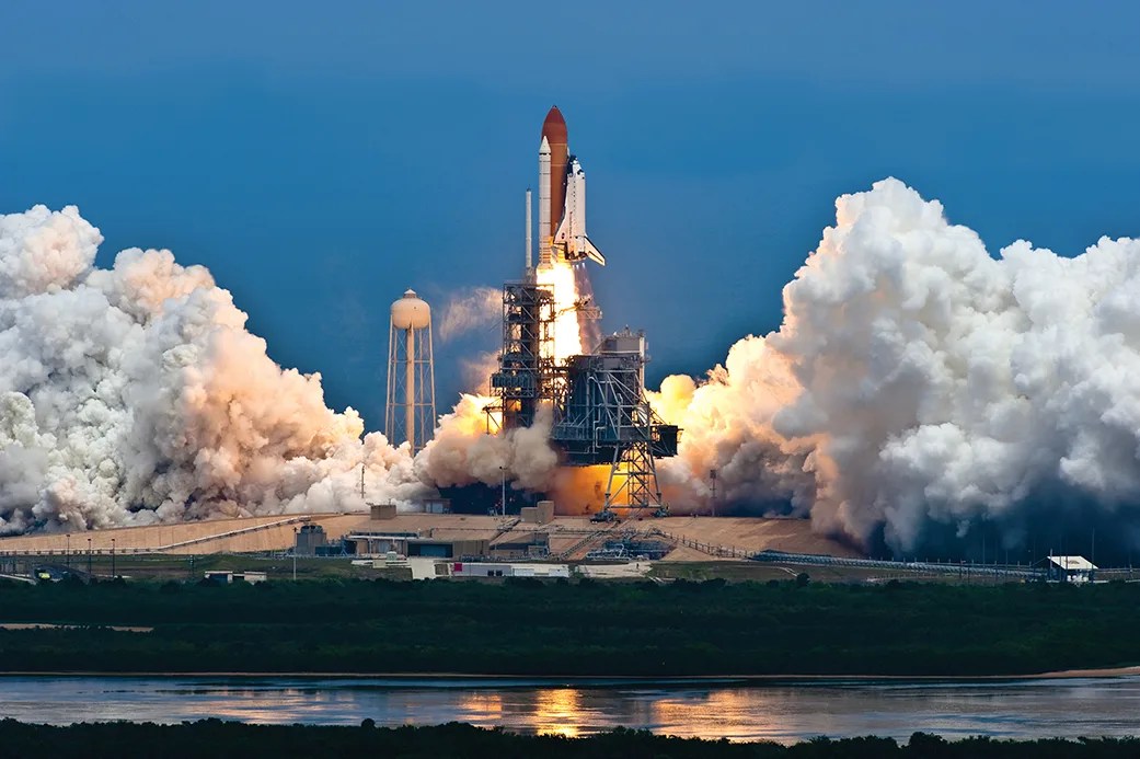 Space Shuttle Atlantis and its seven-member STS-125 crew launches from NASA’s Kennedy Space Center for the final servicing mission to the Hubble Space Telescope on May 11, 2009