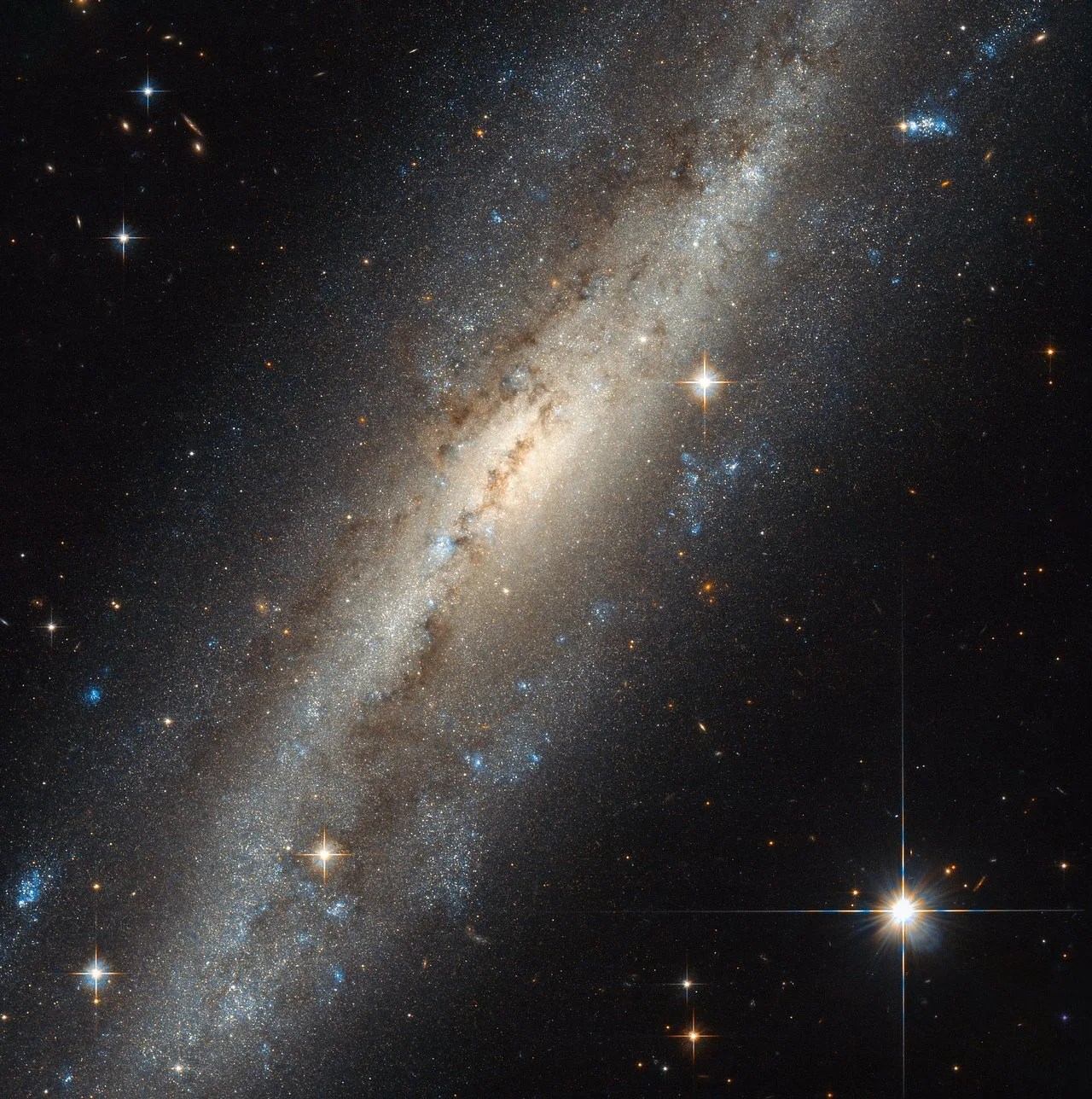 Diagonal spiral galaxy, oblique