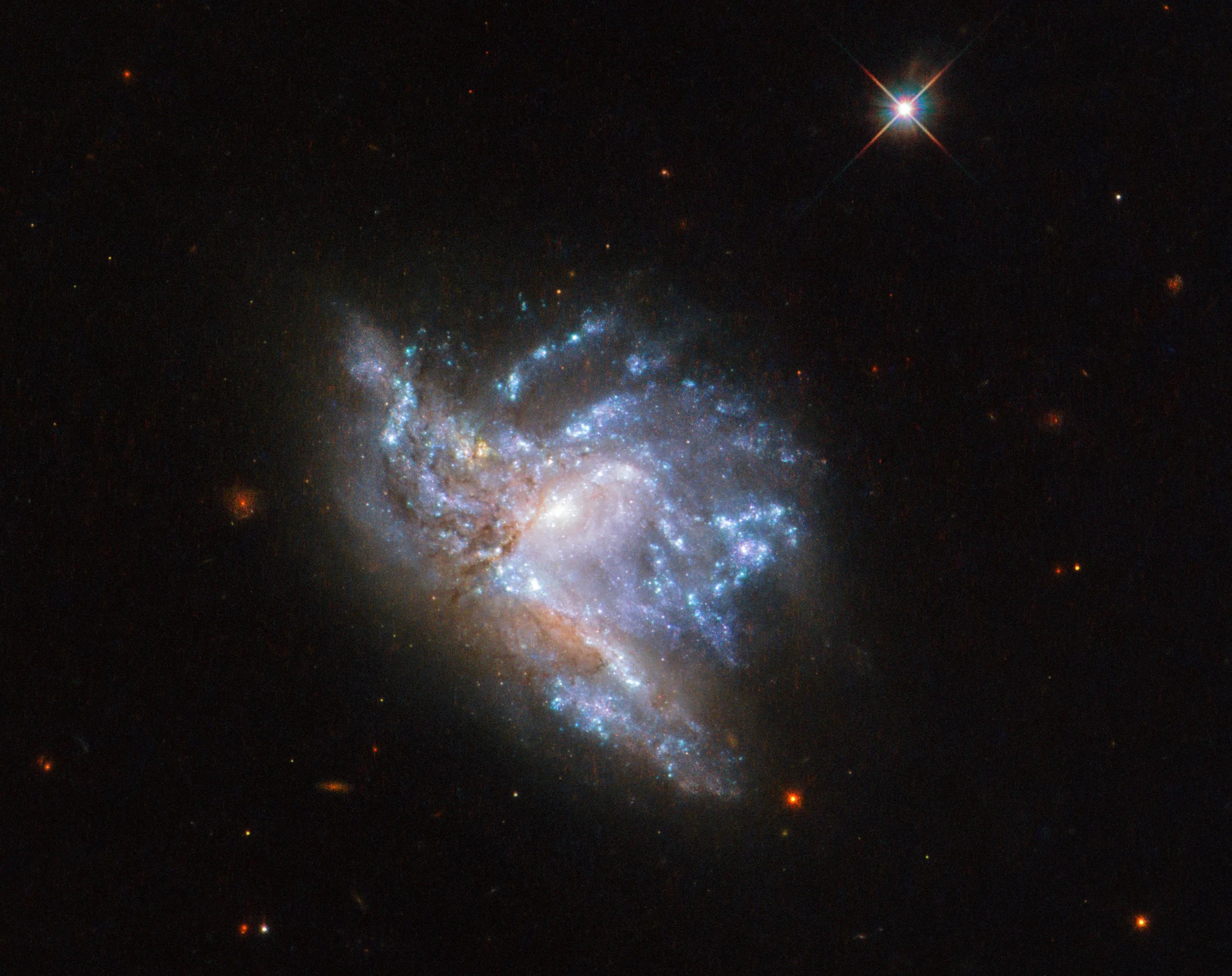 Hubble image of ngc 6052