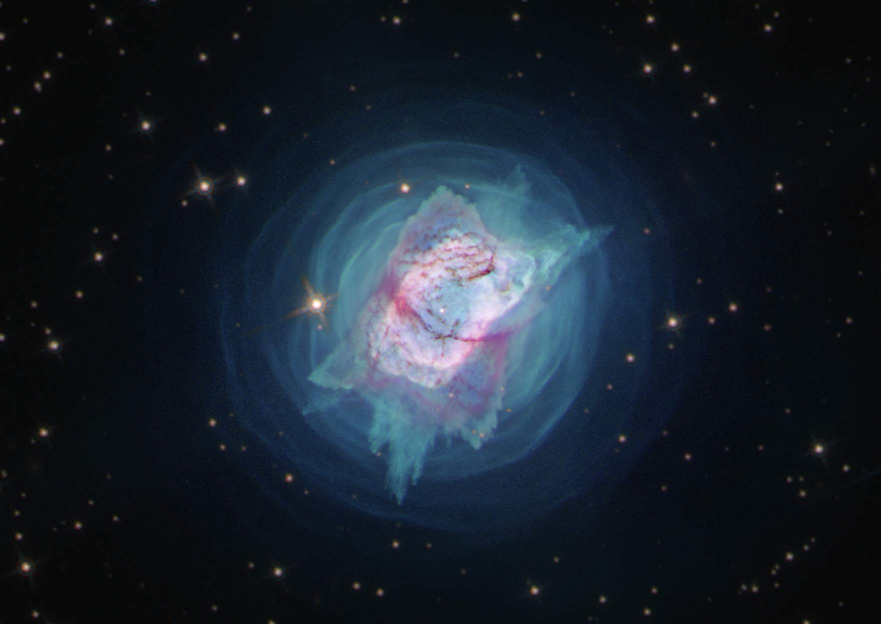 Hubble image of NGC 7027