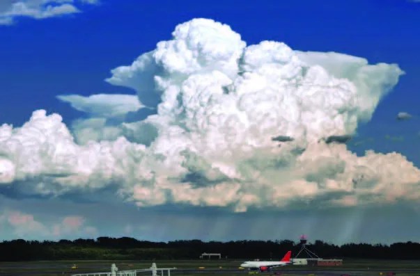Photo of a deep convection cloud