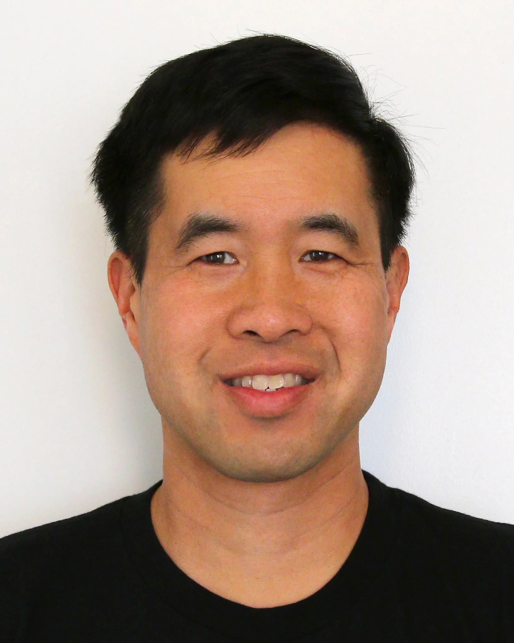 Portrait Photo of Terry Fong