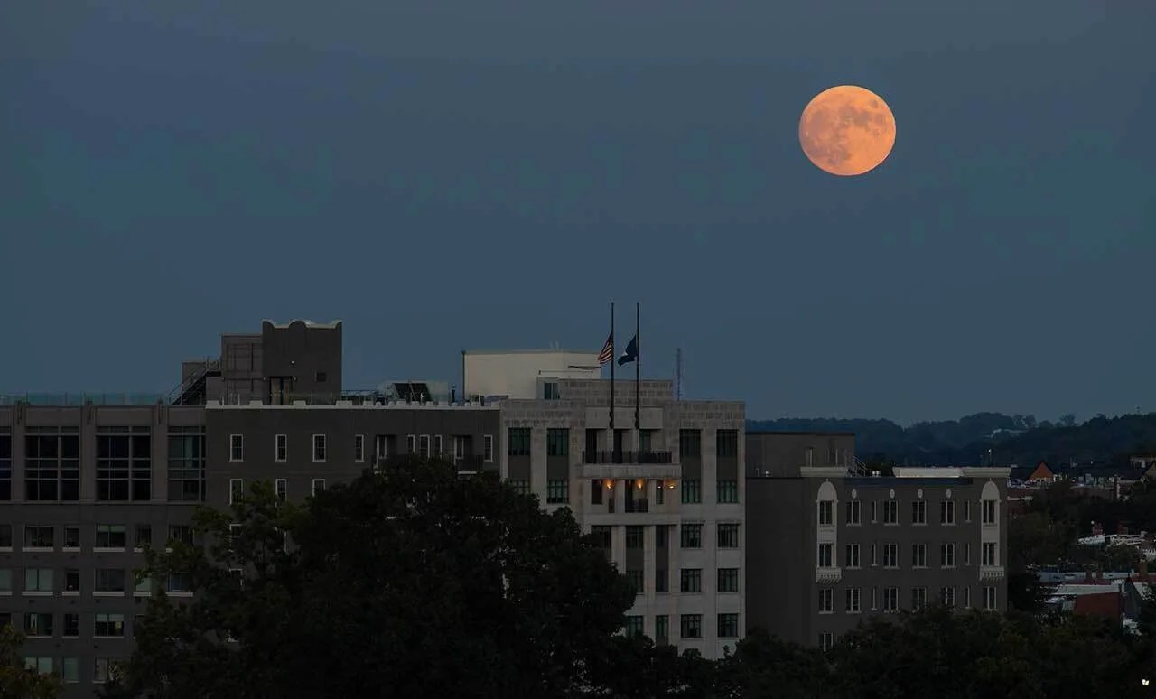 Moon rising over DC