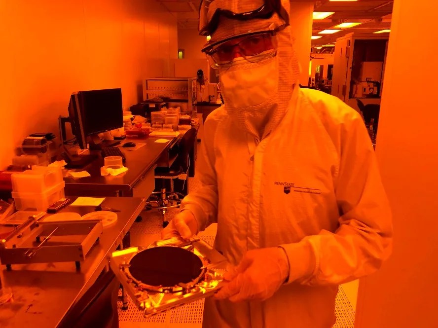 PSU Researcher Professor Fabien Grisé prepares a substrate for the CU-LASP Dual-channel Extreme Ultraviolet Continuum Spectrograph (DEUCE, PI: Brian Fleming) sounding rocket grating prior to employing the new electron-beam lithography technique.