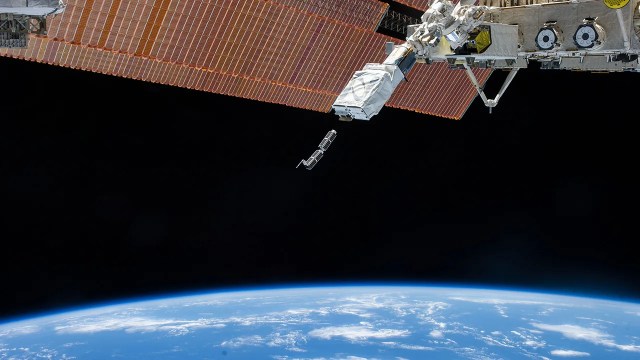 
			10 Things: CubeSats — Going Farther			