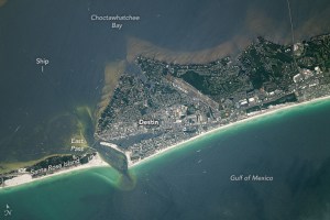 The white sands of Florida’s Emerald Coast beaches are primarily comprised of quartz grains from the southern Appalachian Mountains.