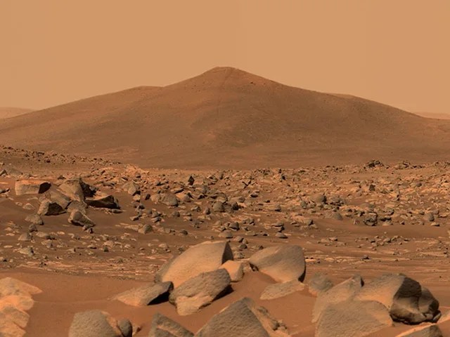 Perseverance spots Santa Cruz on Mars