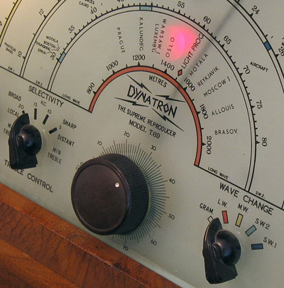 Image of an old radio dial