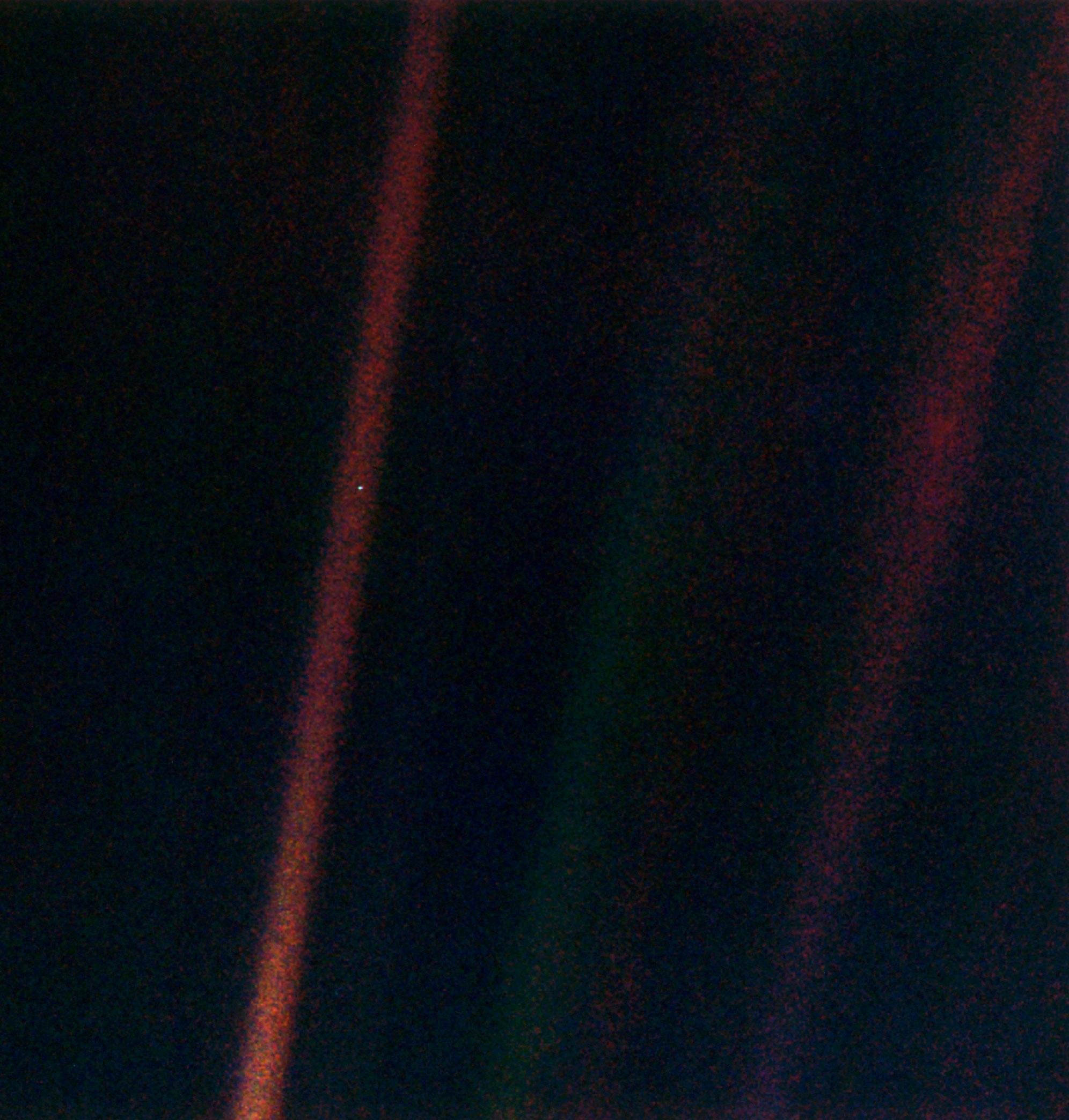 AstroAlert: NASA remasters the 'Pale Blue Dot photo of Earth - Lowell  Observatory