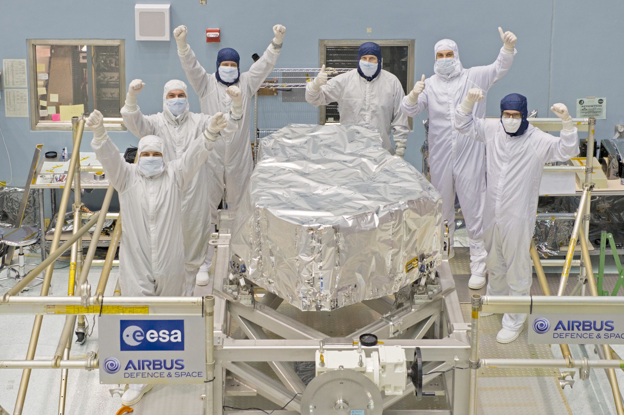 From left to right: Ralf Ehrenwinkler (Airbus DS), Frank Merkle (Airbus DS), Kai Hoffmann (Airbus DS), Robert Eder (Airbus DS), Max Speckmaier (Airbus DS) and Maurice te Plate (ESA)