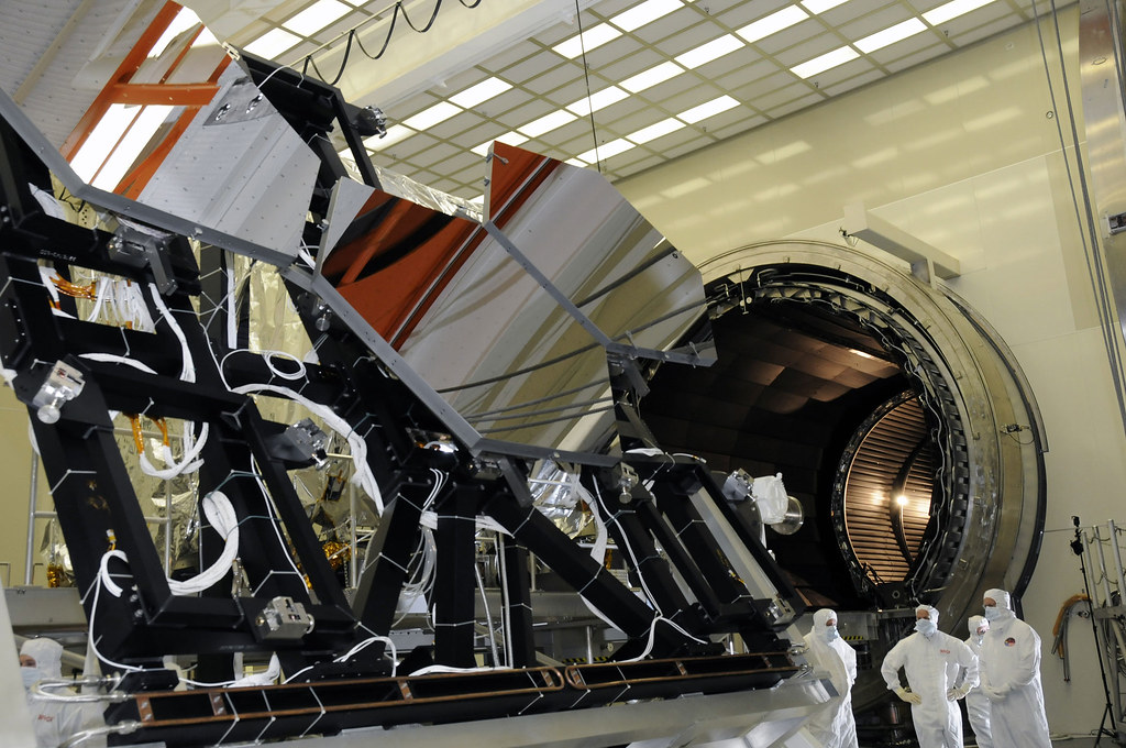 A team of engineers and technicians put Webb telescope though Mirror Segment Cryogenic Testing