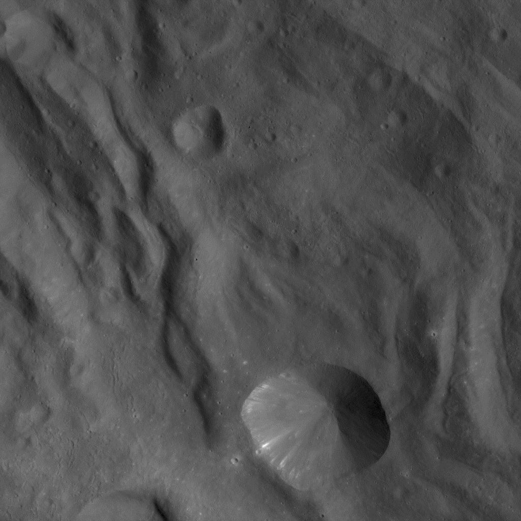 Dawn Approaching Vesta Just Before the Beginning of High Altitude Mapping Orbit