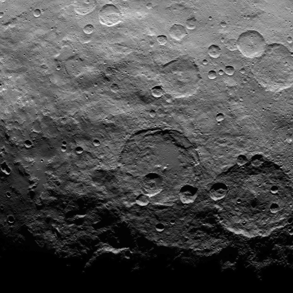 Dawn Survey Orbit Image 17