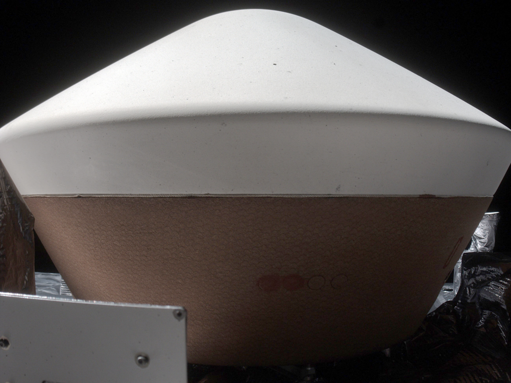 
			NASA’s OSIRIS-REx Spacecraft Views Sample Return Capsule’s Departure			