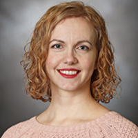 Portrait photo of a smiling woman