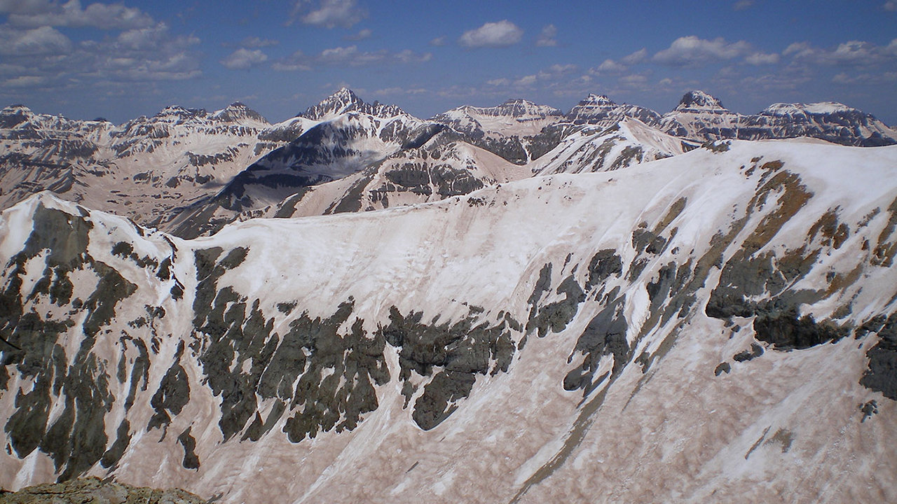 A coating of dust on snow speeds the pace of snowmelt in the spring