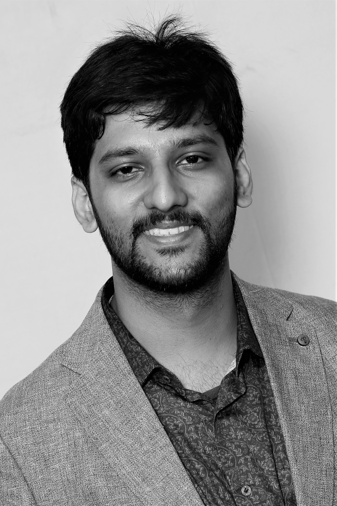 Portrait photo of a smiling man