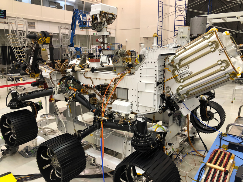 Perseverance rover undergoing a 10-day test in the Spacecraft Assembly Facility