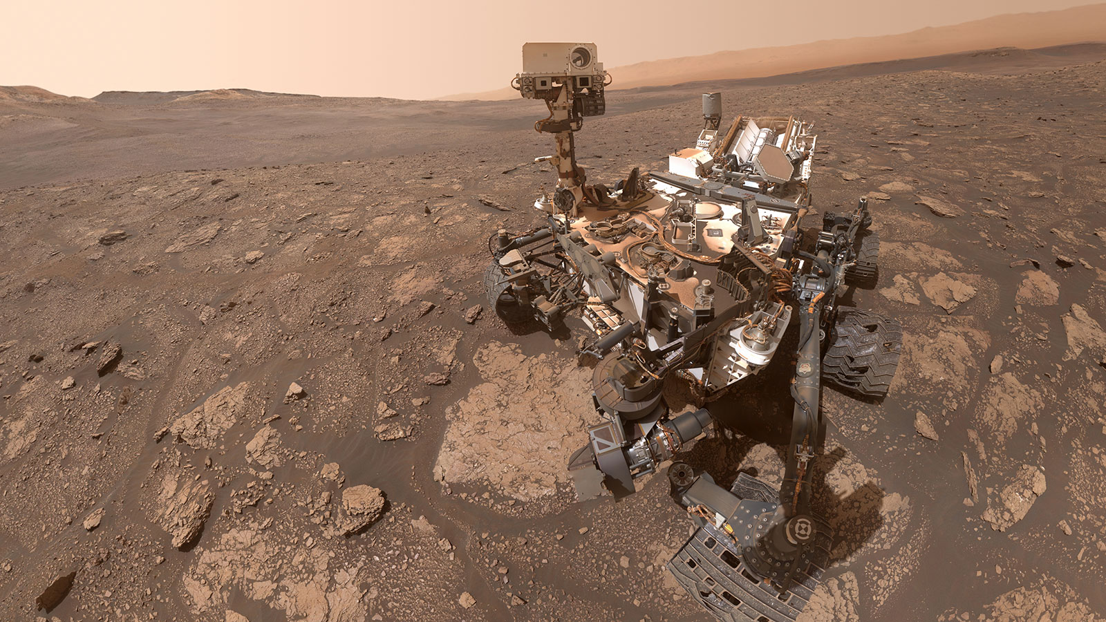 Curiosity rover takes a selfie
