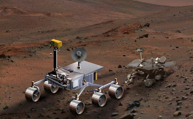 An artist's concept of NASA's Mars Science Laboratory (left) serves to compare it with Spirit, one of NASA's twin Mars Exploration Rovers.