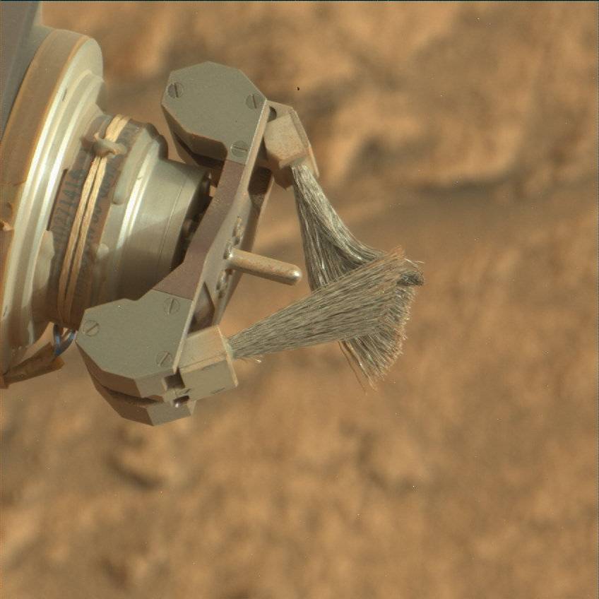 This image was taken by Mast Camera (Mastcam) onboard NASA's Mars rover Curiosity on Sol 3473.