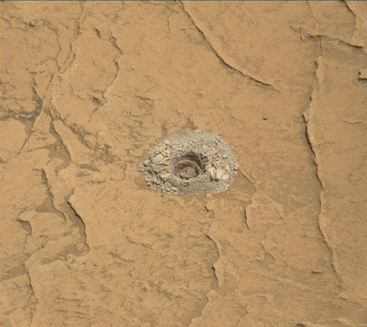 Sol 3094 Mastcam image of the Bardou drill hole and powdered material.