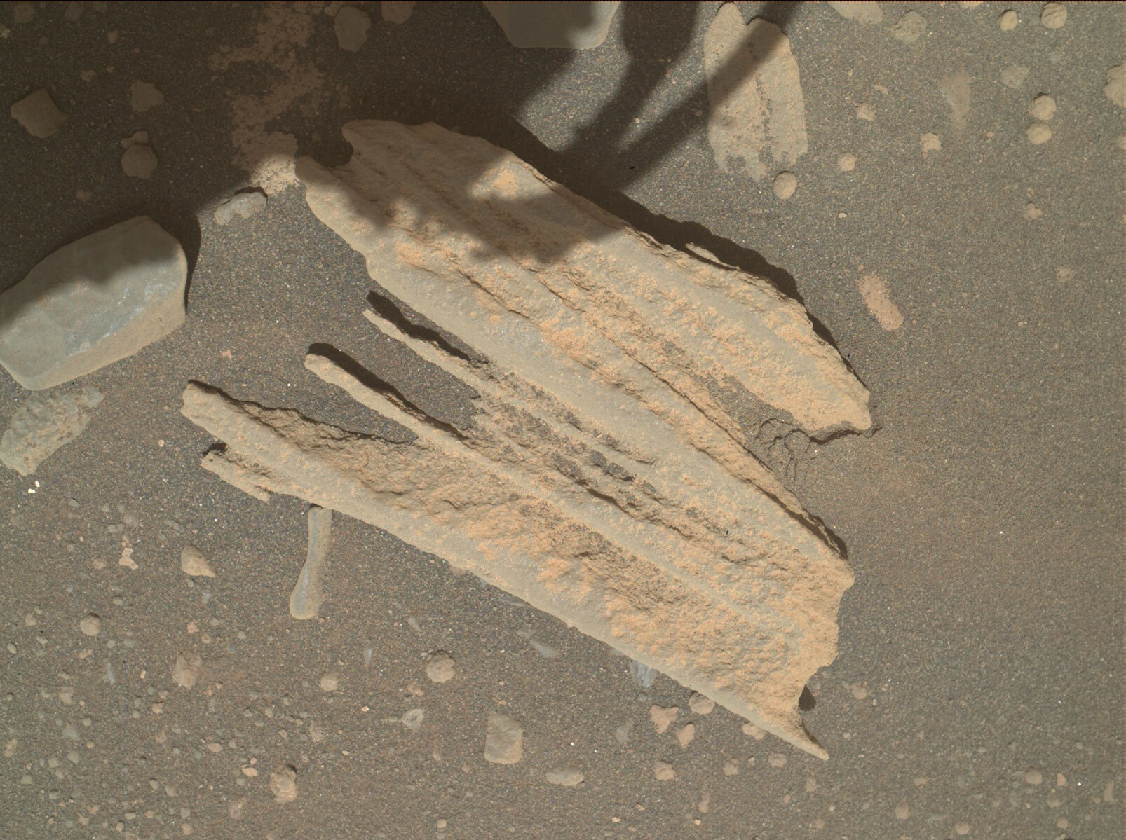 MAHLI image of the layered float rock, "Camusnagaul" APXS target taken from ~5 cm standoff on Sol 3313.