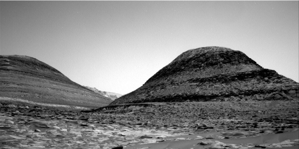 Image of hill taken by Right Navigation Camera onboard NASA's Mars rover Curiosity on Sol 3572