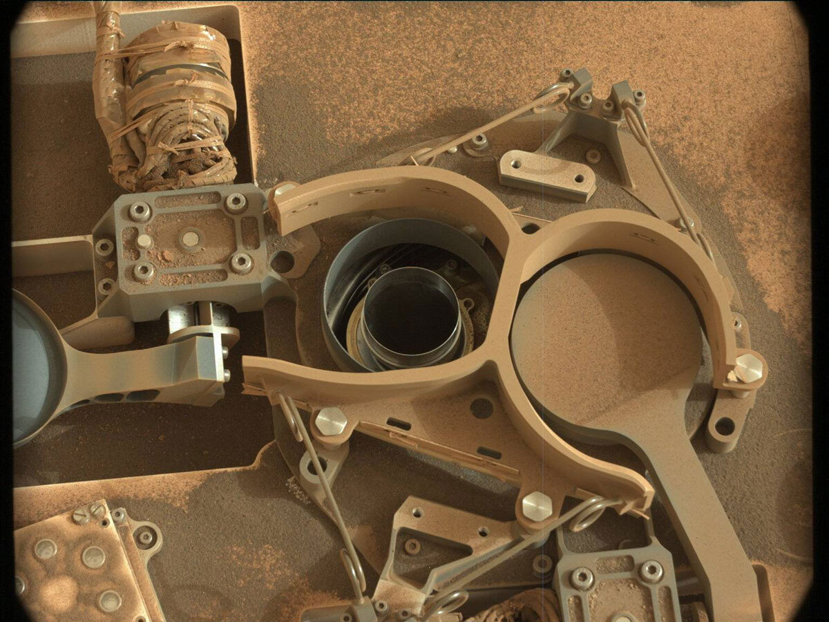 This image was taken by Mast Camera (Mastcam) onboard NASA's Mars rover Curiosity on Sol 3619.