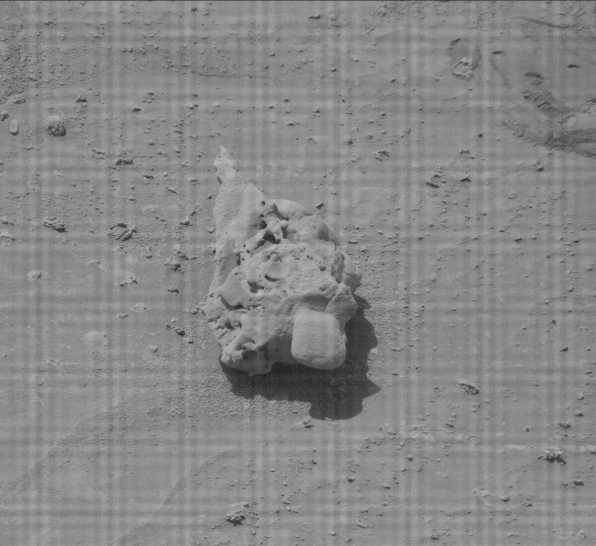 This image shows a Mars rock on the Martian surface and was taken by Curiosity on Sol 3762.