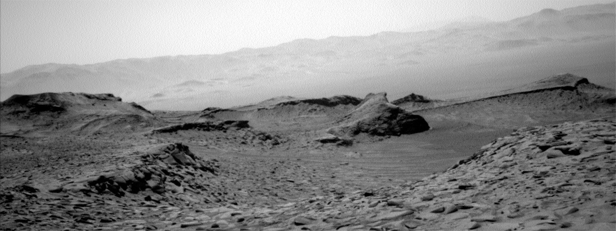 This image was taken by Left Navigation Camera onboard NASA's Mars rover Curiosity on Sol 3828.
