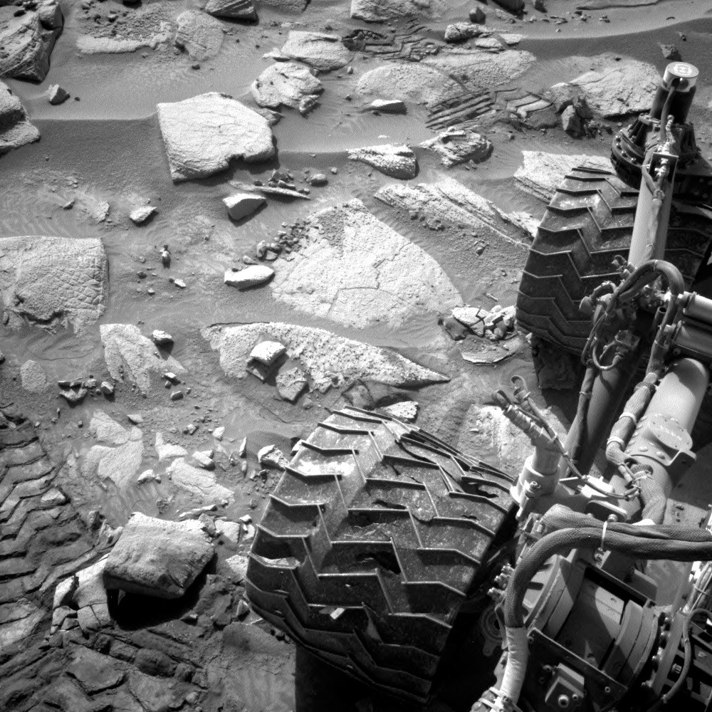 This image was taken by Left Navigation Camera onboard NASA's Mars rover Curiosity on Sol 3905.