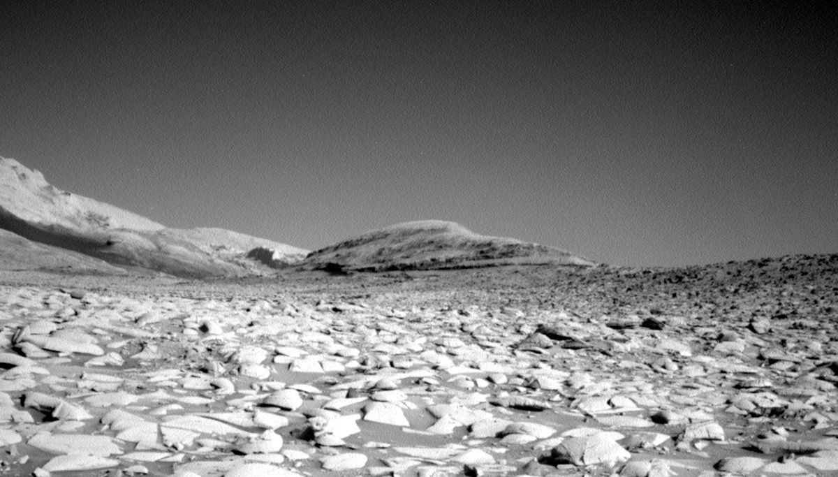 This image was taken by Left Navigation Camera onboard NASA's Mars rover Curiosity on Sol 3914.