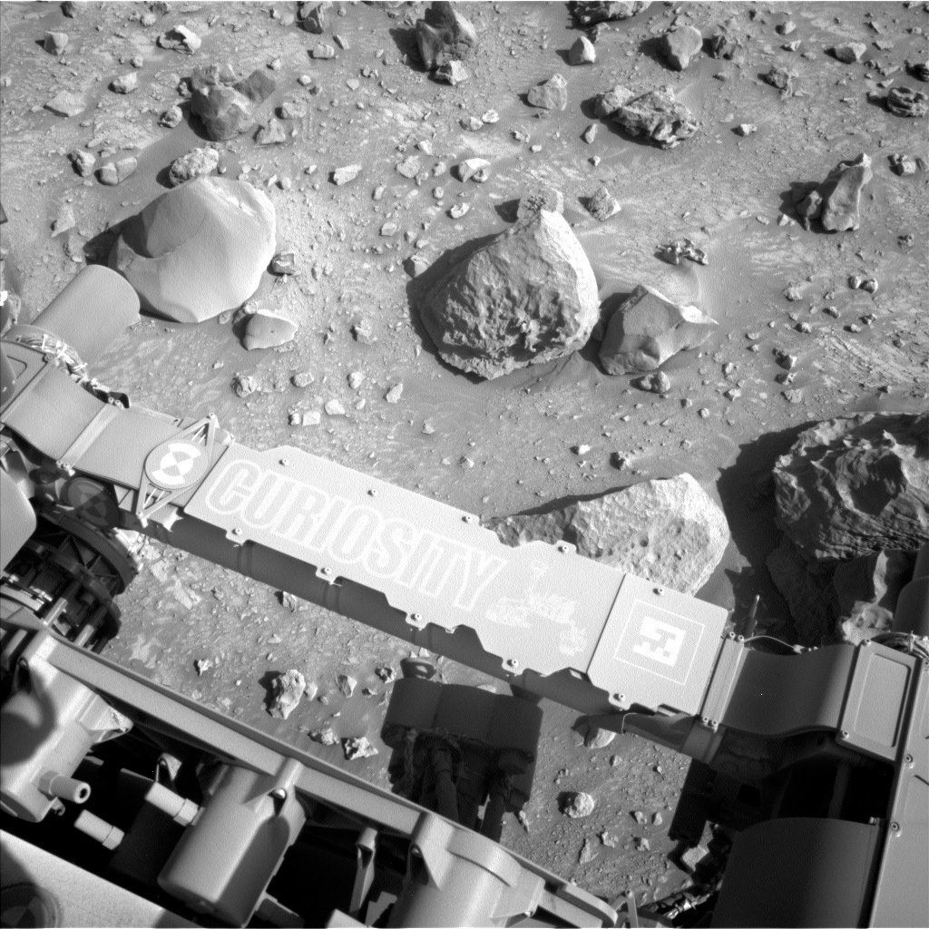 This image was taken by Left Navigation Camera onboard NASA's Mars rover Curiosity on Sol 3928.