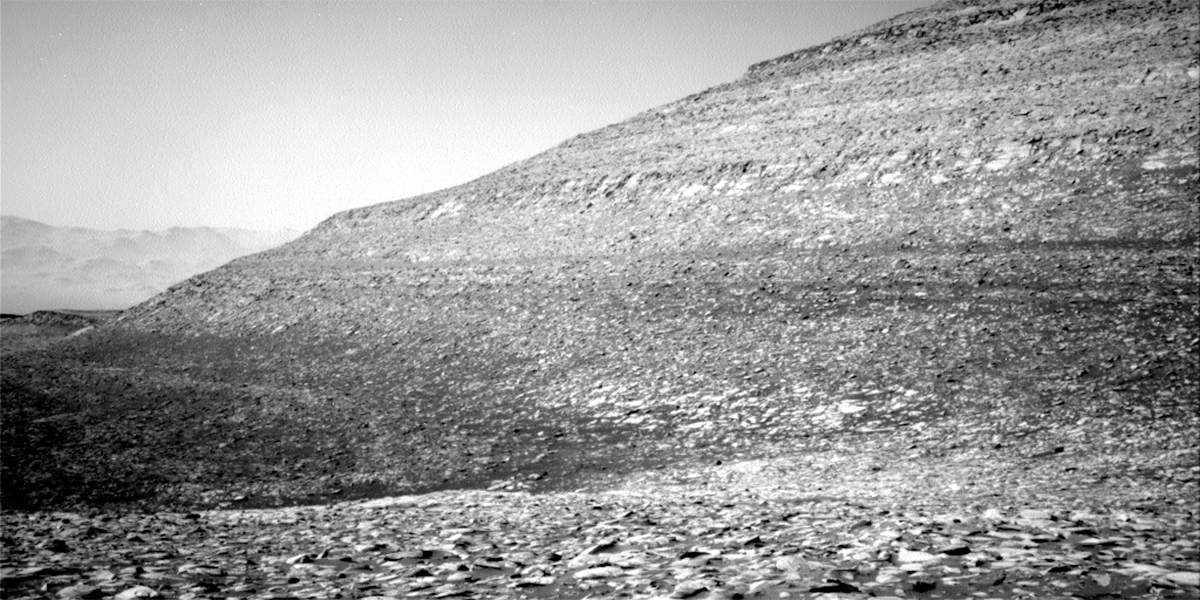 This image was taken by Right Navigation Camera onboard NASA's Mars rover Curiosity on Sol 3999.
